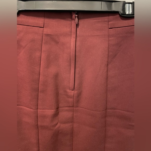 H&M Skirt - Picture 3 of 4